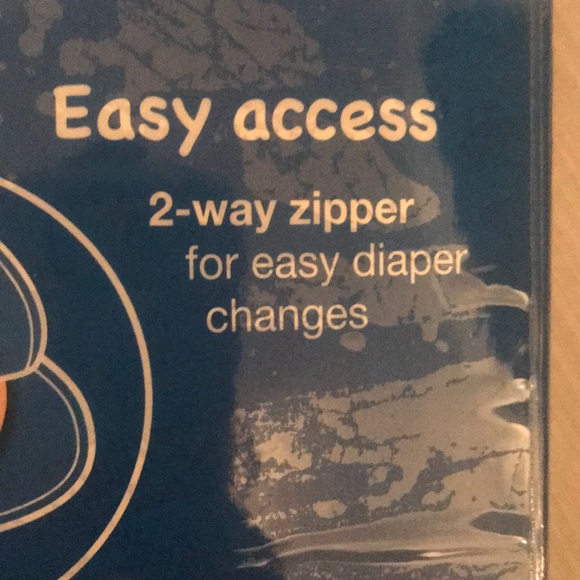 Wearable blanket and 4 pack of bodysuit - Picture 7 of 10